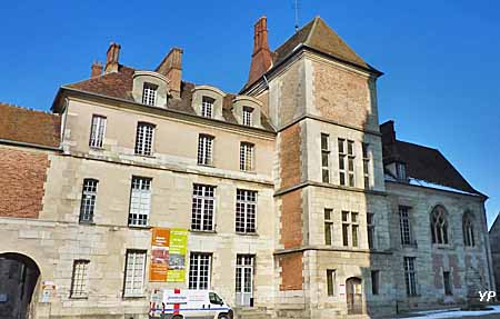 Cité épiscopale - Musée Bossuet