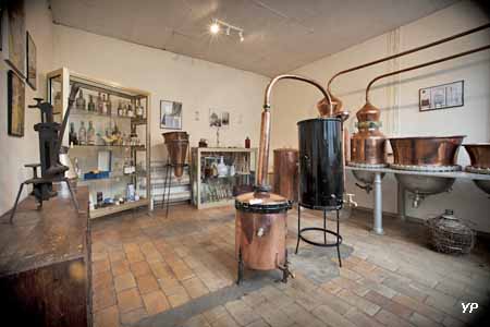 Distillerie du Noyau de Poissy