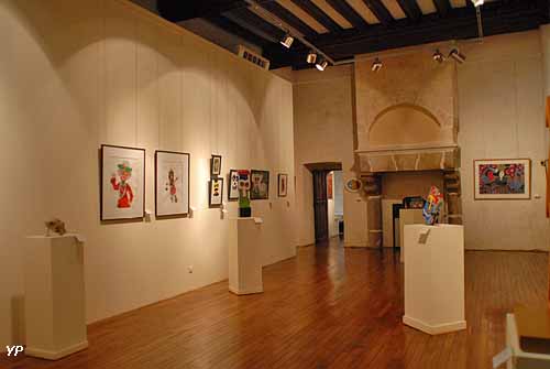 Vieux château - Musée d'Art Naïf et d'Arts Singuliers