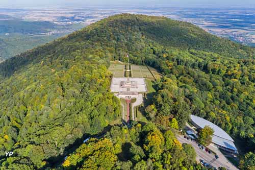 Historial franco-allemand et monument national du Hartmannswillerkopf (le Vieil Armand)