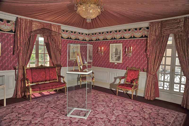 Maison littéraire de Victor Hugo - Château des Roches - Salon Rouge