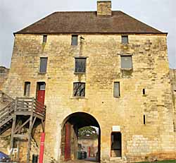 Château Ducal - Porte des Champs