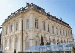 Palais archiépiscopal - musée des meilleurs ouvriers de France (Yalta Production)