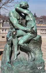 Jardin des Tuileries - le Baiser (Auguste Rodin, 1898)