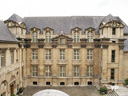 Bibliothèque Historique de la Ville de Paris - Hôtel de Lamoignon (doc. G. Leyris/BHVP)