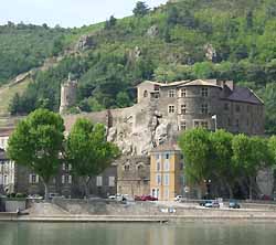 château de Tournon-sur-Rhône (doc. OT Tournon-sur-Rhône)