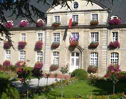 hôtel de ville de Carentan (ancien couvent) (doc. OT Carentan)