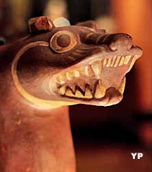 Serpent-renard (culture Mochica 150-850 ap. JC)