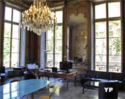Hôtel de Bourvallais - salon d'angle