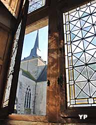 Prieuré bénédictin Saint-Hippolyte - fenêtre renaissance bibliothèque