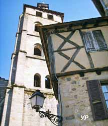 Clocher-tour abbatiale Saint Pierre (XIVe s.)