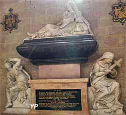 Tombeau de Jean de Berbisey, baron de Vantoux
et président au Parlement de Bourgogne (XVIIe s.)
De part et d'autre, statue de la Religion et de la Justice