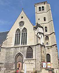 Théâtre Dijon Bourgogne - parvis Saint-Jean (ancienne église Saint-Jean)