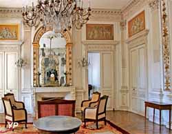 Hôtel Poupet - grand salon (doc. Direction départementale des territoires et de la mer de la Charente-Maritime)