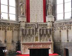 Eglise Saint-Jacques - autel de l'abside
