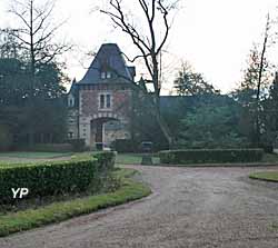 Château de Bouillé-Ménard - les écuries