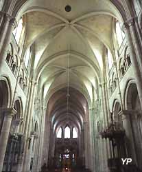 nef de la cathédrale Saint-Etienne