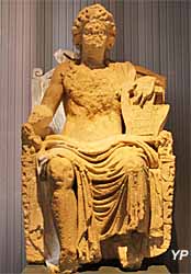 Statue de culte d'Apollon (Nièvre)