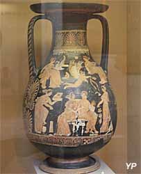 Apulie avec représentation de scènes nuptiales