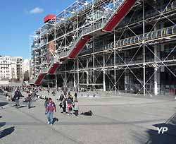 parvis du Centre Pompidou