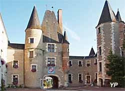Château des Stuarts - mémorial de l'Auld Alliance - musée Marguerite Audoux
