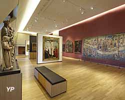 Musée des beaux-arts de Dijon - salle néogothique tapisserie du siège de Dijon