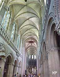 nef de la cathédrale Notre-Dame de Bayeux
