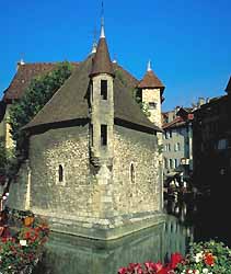 palais de l'Isle et le Thiou à Annecy (Annecy Tourisme)