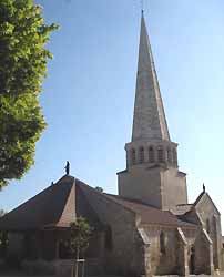église Saint-Julien à Saulcet  (doc. OT Saulcet)