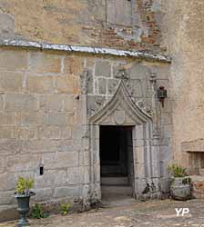 Château de Brie - porte gothique