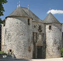 Porte du Château (Office de Tourisme des Alpes Mancelles)
