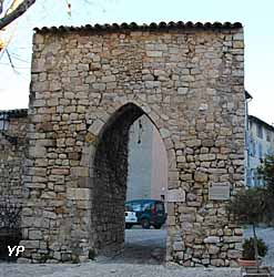 Village médiéval de Seillans - porte Sarrasine