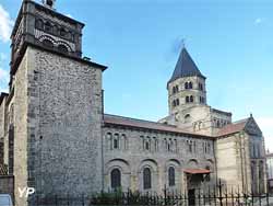 Basilique Notre-Dame-du-Port (doc. Yalta Production)