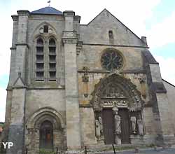 Basilique Notre-Dame-de-Bonne-Garde à Longpont-sur-Orge (Yalta Production)