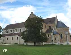 Basilique Notre-Dame-de-Bonne-Garde à Longpont-sur-Orge (doc. Yalta Production)
