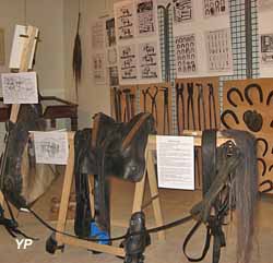 Ecomusée de la Vallée de l'Aigre - expo 2018 le bourrelier et le maréchal-ferrant