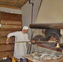 Moulin à vent du Champ de la truie - Fête du pain