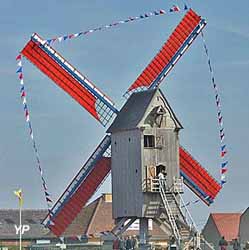 Moulin Spinnewyn ou moulin de la Victoire (doc. Office de Tourisme des Hauts de Flandre)