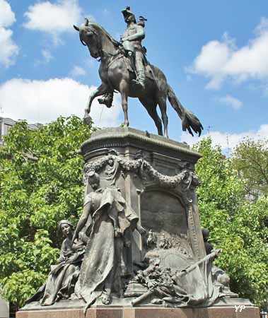 Statue du général Faidherbe