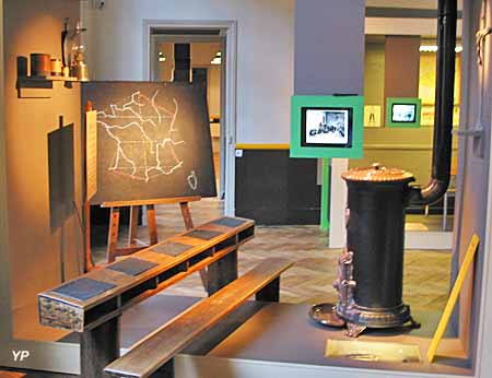 Une histoire de l'école, les collections s'exposent