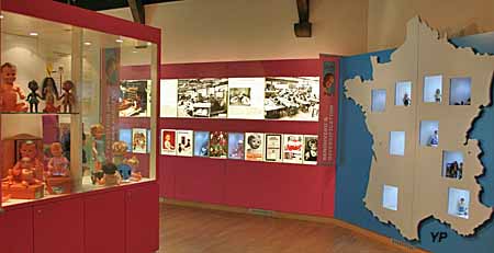 Fabrique de poupées et baigneurs Petitcollin et musée de la marque