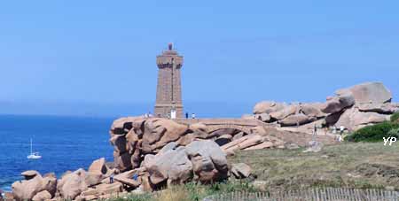 Phare de Ploumanac’h (phare de Mean Ruz)