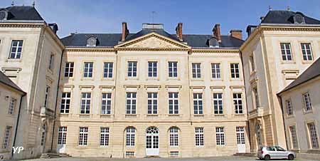 Palais d'Argentré (ancien palais épiscopal)