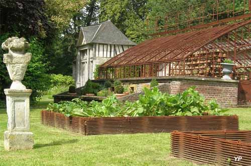 Parc et jardins du château du Taillis - orangerie et serre