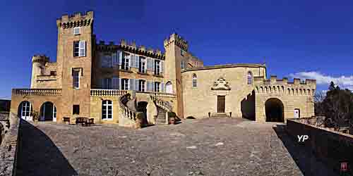 Château de la Barben - terrasse