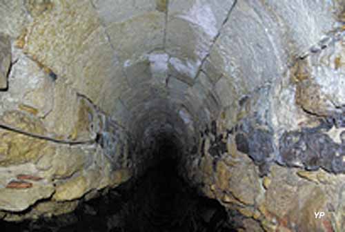 Castelnau de Mesme - tunnel