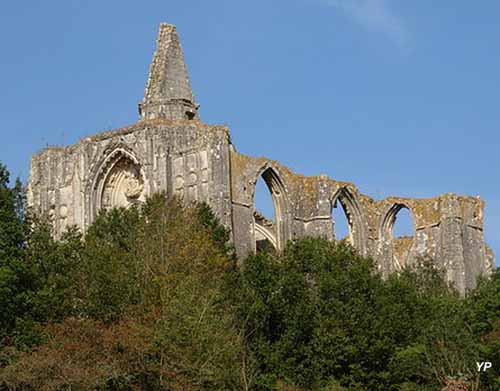 Collégiale Sainte-Marie-des-Roches-Tranchelion