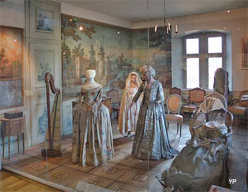 Musée historique de Mulhouse - la mode au XVIIIe siècle