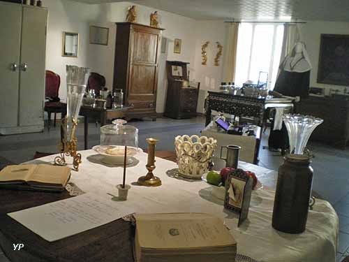 Apothicairerie et musée de la Maison de Retraite