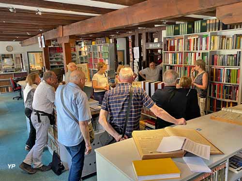 Centre de Recherches sur l'Histoire des Familles